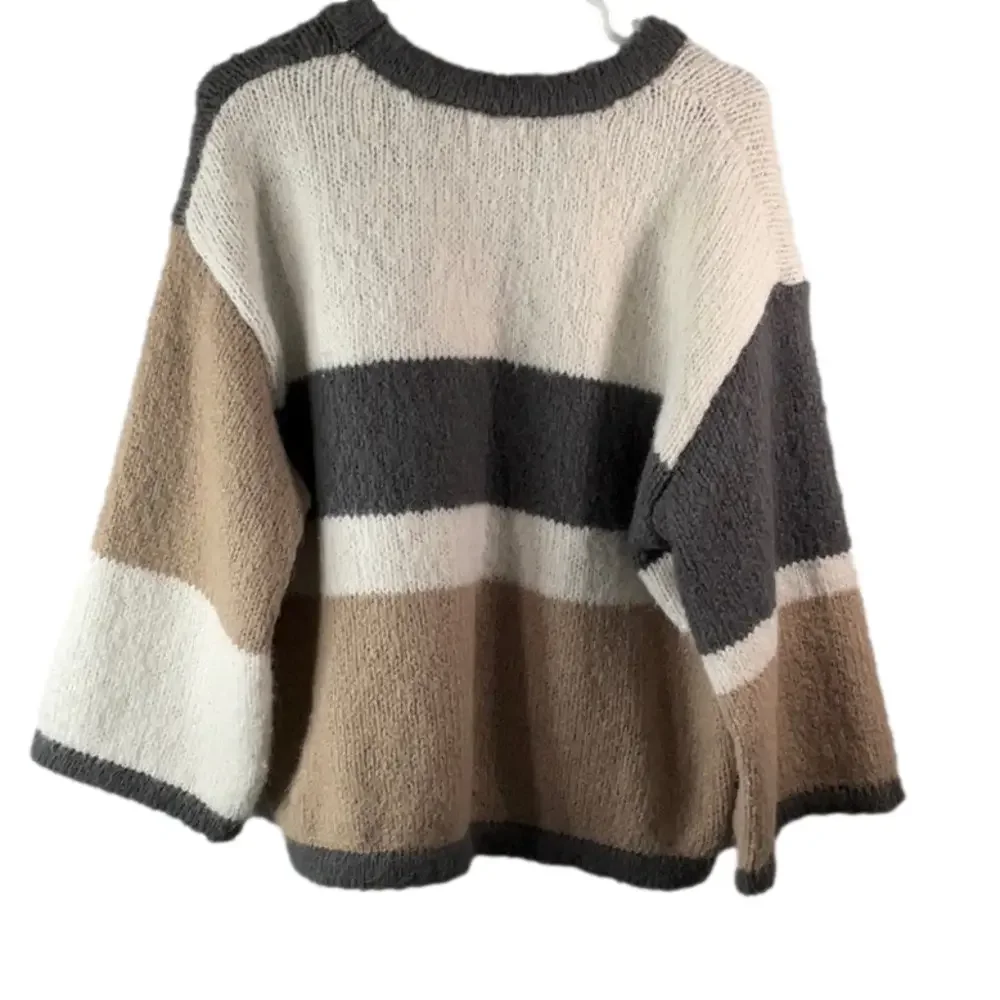 Promesa Sweater Size Medium - Picture 3 of 6